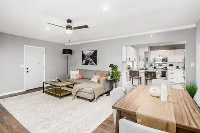 Image de Suburban oasis perfect for families & groups