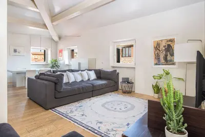 Image de Stunning top floor flat