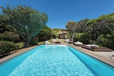 Villa with pool - walk distance to Porto Cervo