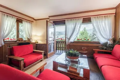 Image de Cozy 3 bedroom flat in Cortina - with car park