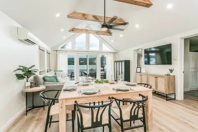 Image de Lakefront Modern Escape in the Finger Lakes