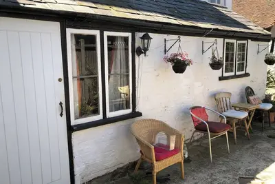 Image de Cozy Cute Cottage!