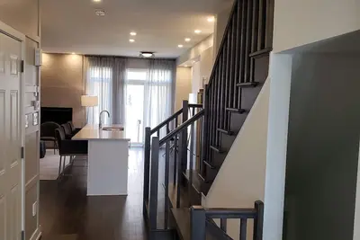 Image de Quiet Gate-Away for Short-Term Stay - Minutes from Ottawa International Airport