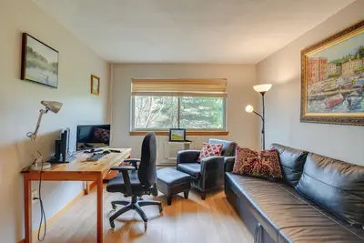Image de Wfh-Friendly Waltham Condo: 1 Mi to Riverwalk Park
