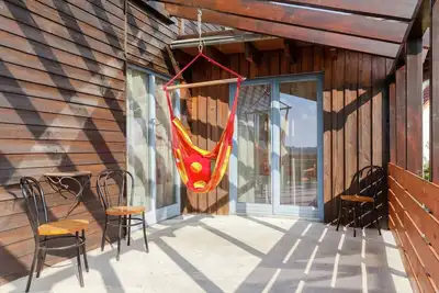 Image de Villa avec sauna et jardin