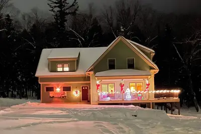 Image de Private Ski House 5 min drive to Ski/Golf Walking distance to restaurants/shops/market/bars