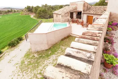 Image de Gîte à Maians avec Piscine et Jardin