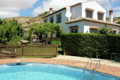 Image de Gîte confortable à Antequera avec piscine