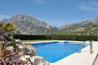 Image de Gמte א Periana avec piscine