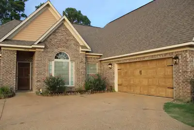 Image de Only 7mins from ole miss stadium! ! !