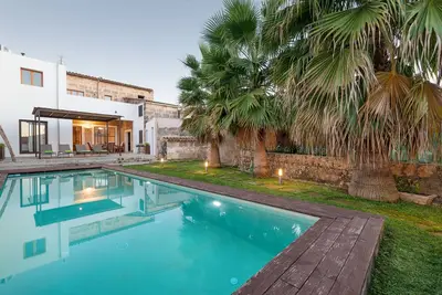 Image de Can Serral - Cinq Chambres Villa, Couchages 8