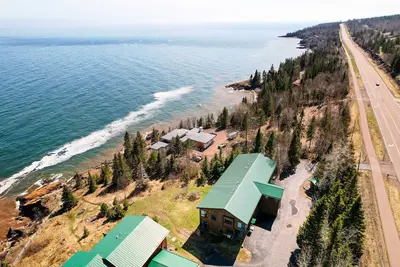 Image de Tofte - Lake Superior Lakefront Retreat w/Balcony