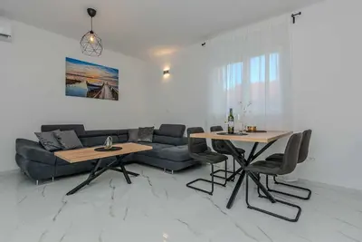 Image de Luxorious apartment with sea view | ideal for 4 persons | just 70 m from beach