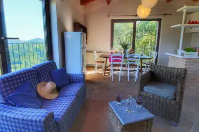 Image de Maison de vacances attrayante avec piscine à Assise