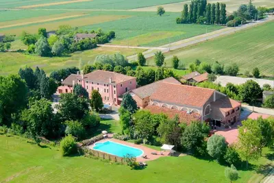 Image de Ferme à Pontecchio Polesine avec jardin