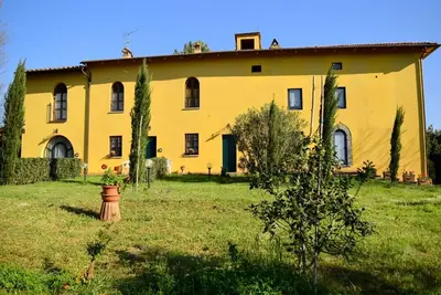 Image de Magnifique ferme à Vinci avec piscine commune