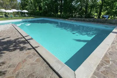 Image de maison de vacances, Bucine avec piscine