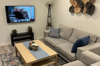 Image de Brand New Suite Just 15 mins away from Yyc Calgary