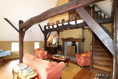 Image de Villa de luxe au bord de l'étang; accès à la jetée