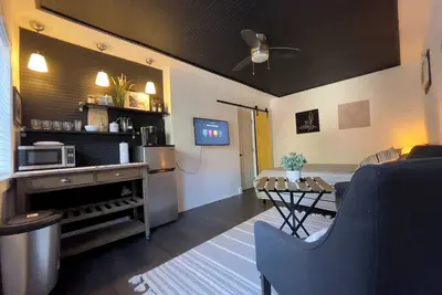 Image de Lovely Spacious Guesthouse in Mills 50 District, Orlando