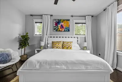 Image de Spacious Duplex, Near Vcu, 5 Free Parking, Fenced