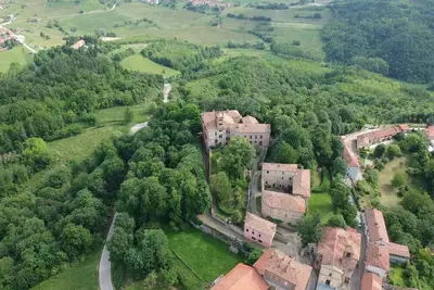 Image de Bel appartement Ă Asti avec jardin