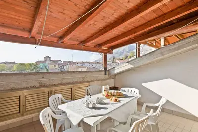 Image de Jolie maison d'été dans le parc Sirente Velino, avec terrasse panoramique