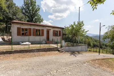 Image de Maison de vacances paisible Ă Pieve Santo Stefano, jardin
