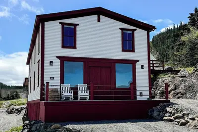 Image de Osmond Premises – Historic Oceanfront retreat for large groups looking to unwind