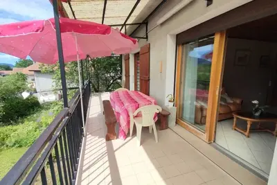 Image de Bel appartement T4 dans maison de village  belle vue montagne, proche commerces.