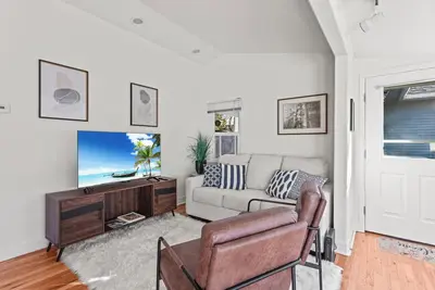Image de Cozy Cottage With Garage