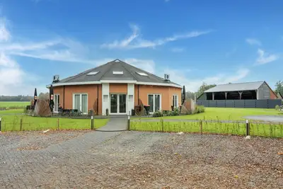 Image de maison de vacances à Goirle avec sauna