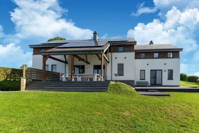 Image de Maison de vacances spacieuse à Houffalize avec sauna
