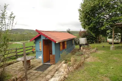 Image de chalet situer dans le parc du morvan