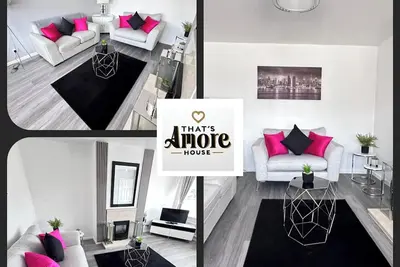 Image de 3 Bedroom House in Sandbach \n10 mins walk from town centre\nThat's Amore House