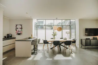 Image de Hello and welcome to Haus Stella!