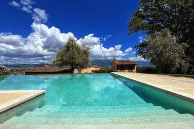 Image de Romantic Loft Villa nestled in the Florentine hills with pool view