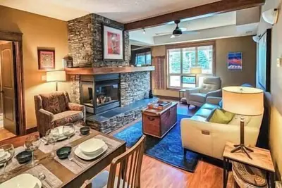 Image de Modern 2br - Scenic Balcony Views - Hot tub - Pool