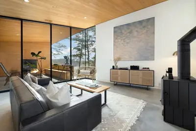 Image de Tanglewood Cabin - Lake Access - Private - Modern