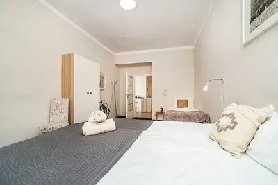 Image de Fresh flat by tram Zizkov sleeps 6
