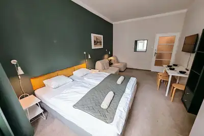 Image de Clean, bright apartment sleeps 7