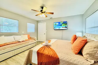 Image de Tranquil Florida Getaway, Garden & Courtyard View