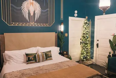 Image de Cane River Living Downtown • Historic District • Walk to Front St • 5 bedrooms