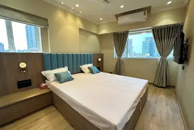 Sunshine A : A Cozy Apartment\nPremium Service Apartments, Khar - Bandra