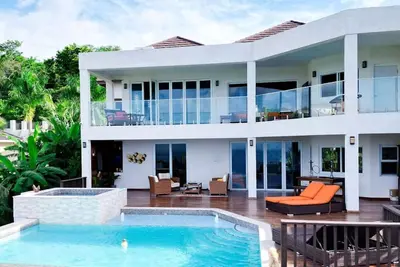 Image de Welcome to Villa Soleil Levant “ Rising Sun”