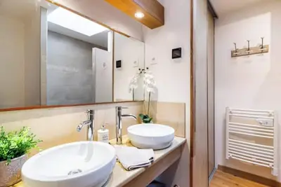 Image de L’ŒIL De Carcassonne\nVive Les Randonnées! ! !