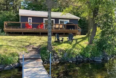 Image de Waterfront Cottage | 3 bedroom | 1 bath | sleeps 6 people with Gourmet Kitchen