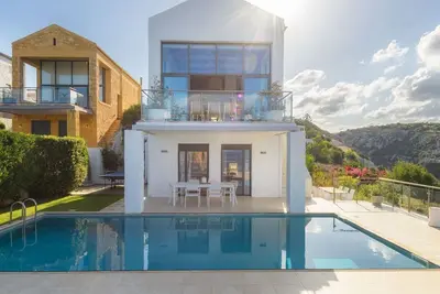 Image de Luxury Villa Situated On The Highest Hill Of Akrotiri