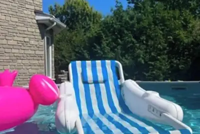 Image de Joli appartement avec piscine et bbq