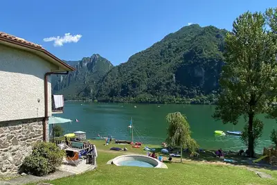 Image de Directly on the lake with terrace